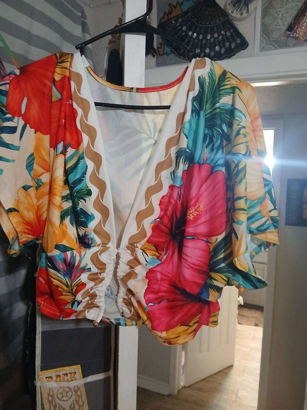 Tropical Floral Tie-Front Women’s Top in Multicolor